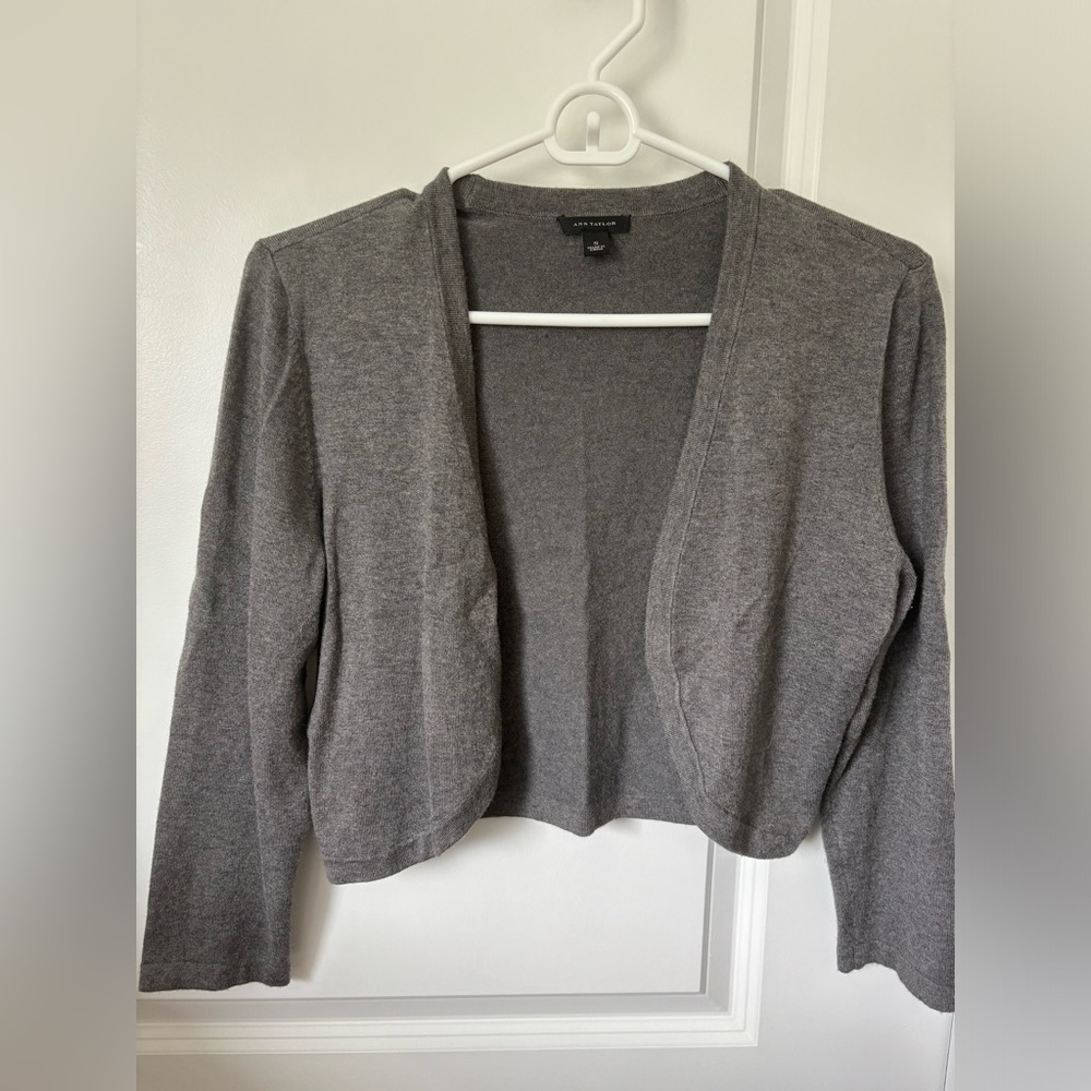 Ann Taylor grey cropped cardigan